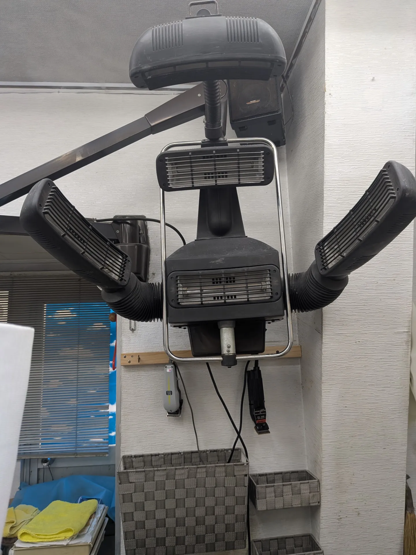 ヘアボリュームに悩む女性へ広島県江田島市の散髪で髪型印象を変える方法